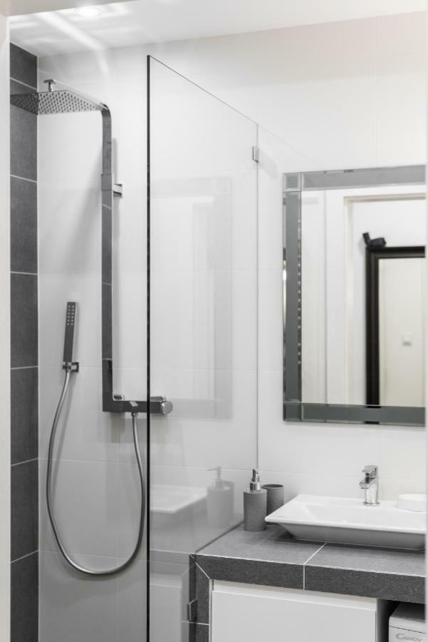 Rajska 3 By Atrium Apartments Краков Экстерьер фото